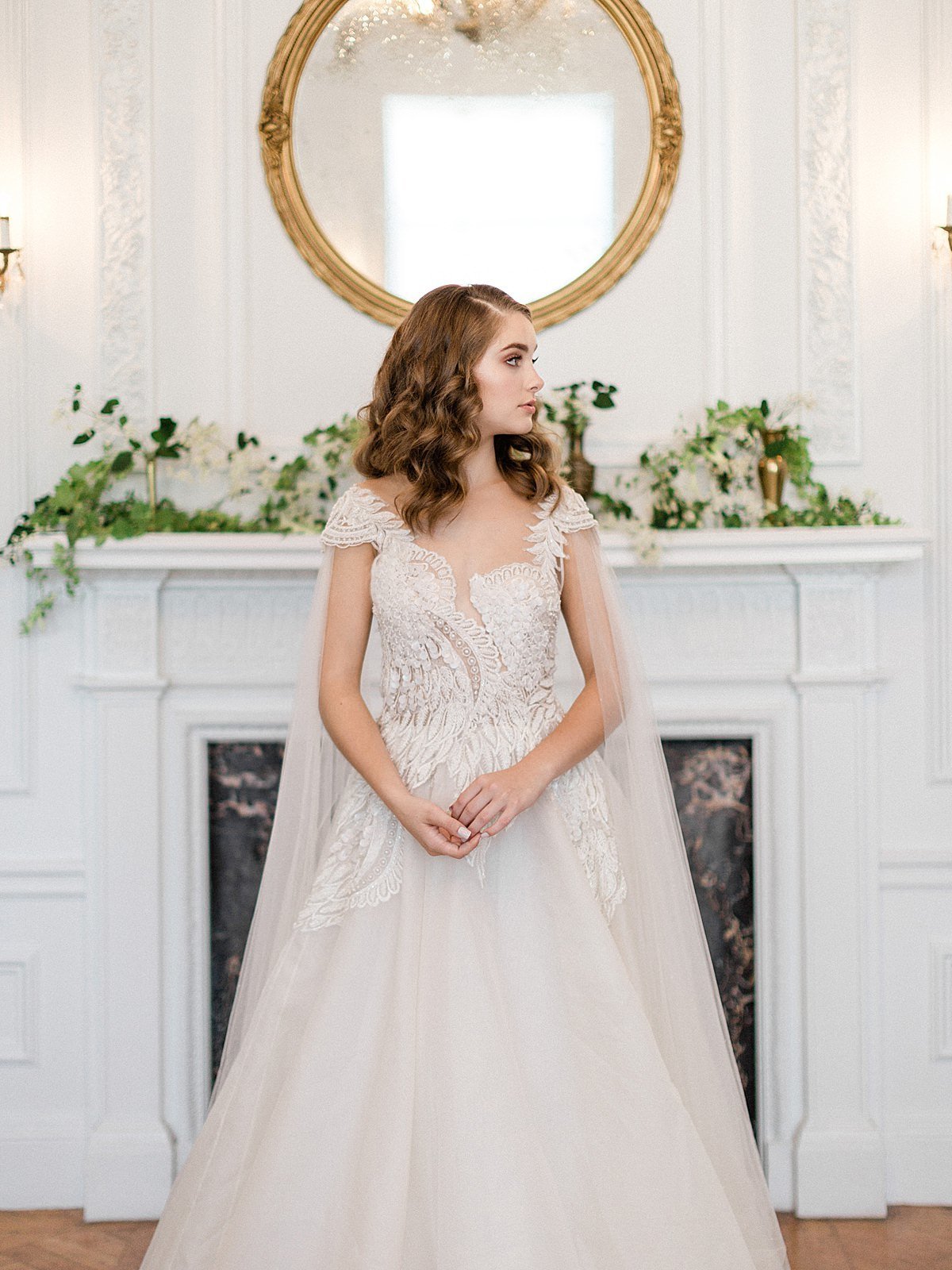 Odette-Swan-Angel-Wedding-Dress-JoanneFlemingDesign-JustinaBilodeauPhoto (34)_WEB