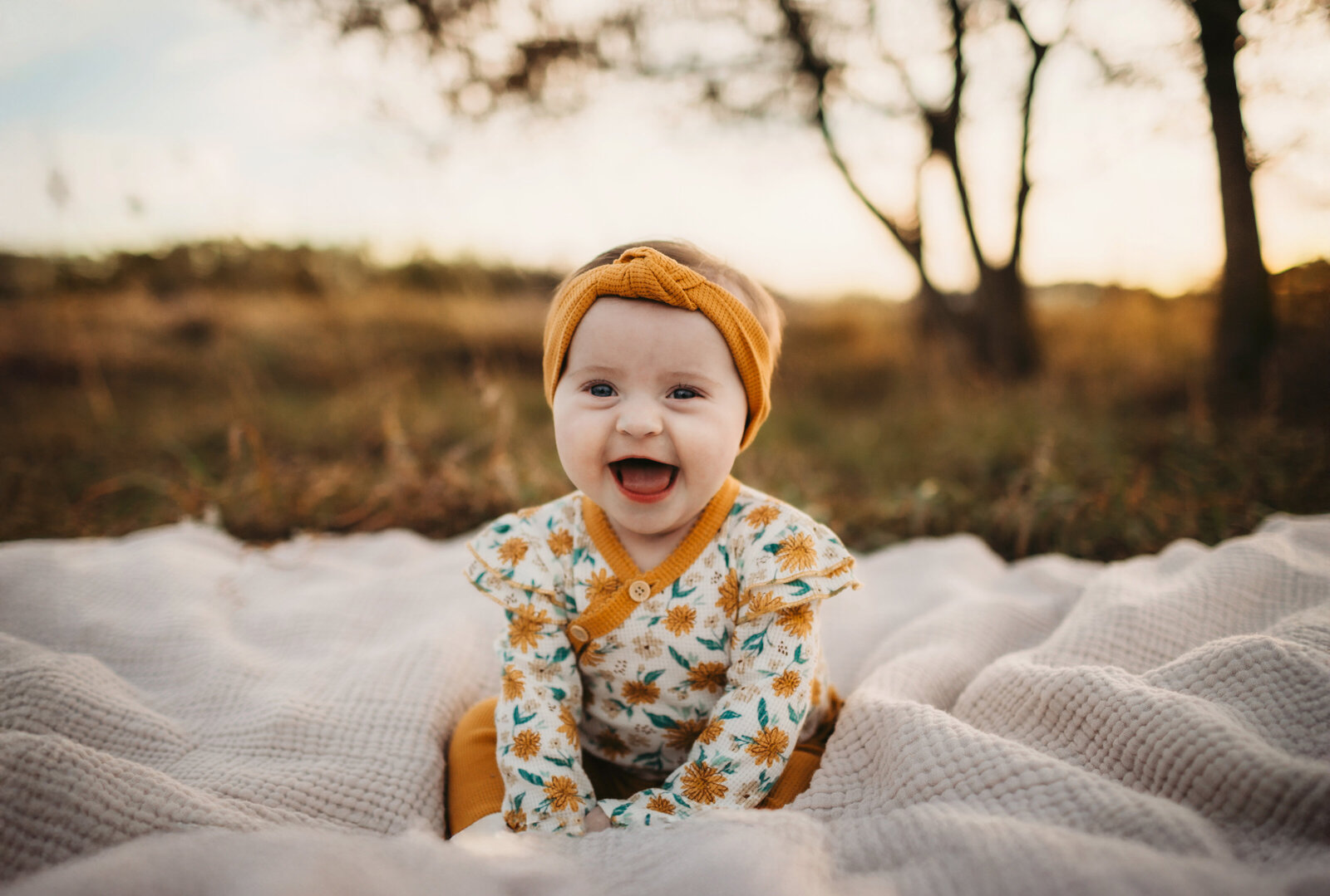 Little girl fall family session