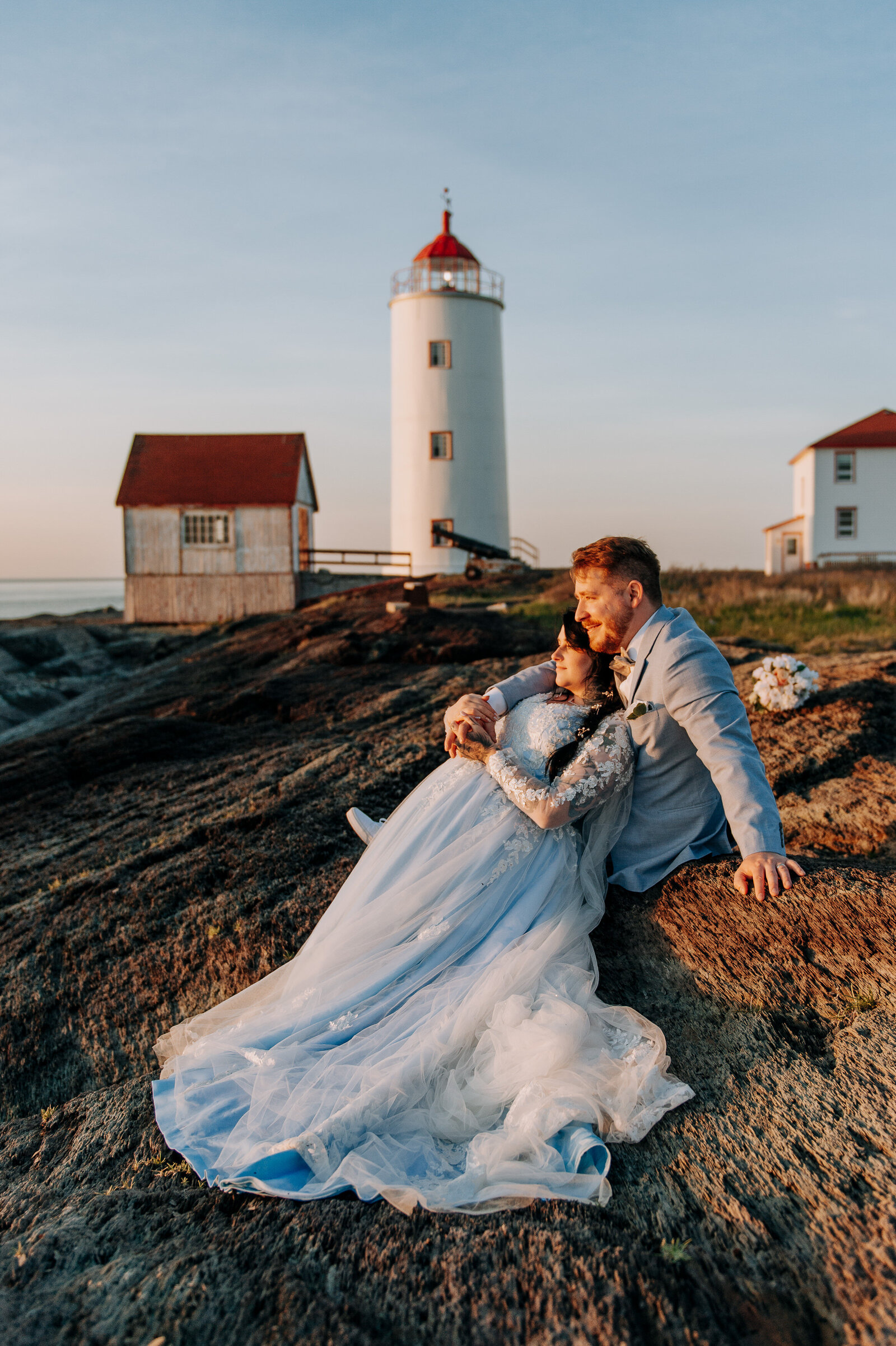 love-is-nord-mariage-intime-ile-verte-elopement-0013