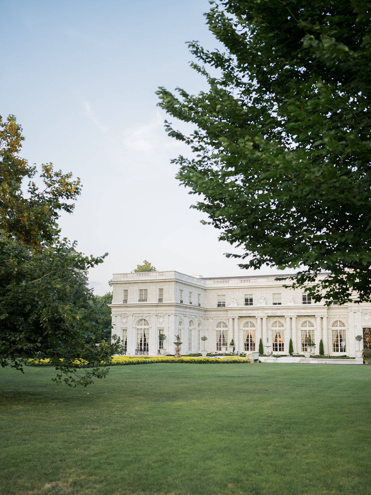 brooke-nash-photography-rosecliff-mansion-wedding-1-47