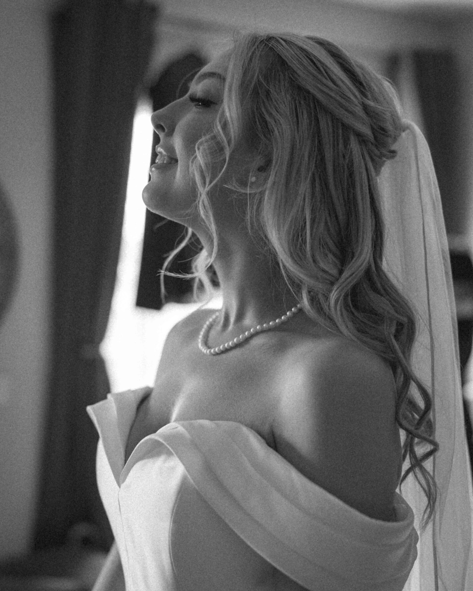 black and white bridal photo