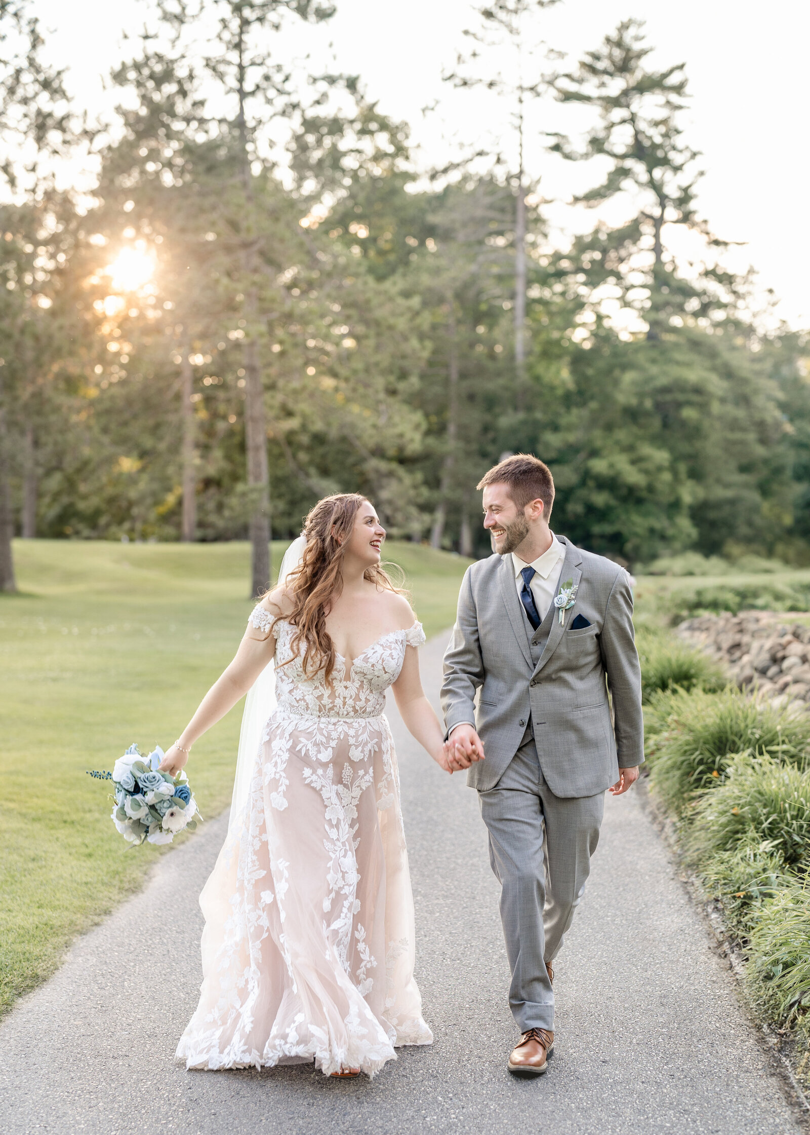 wedding at pine grove in iron mountain