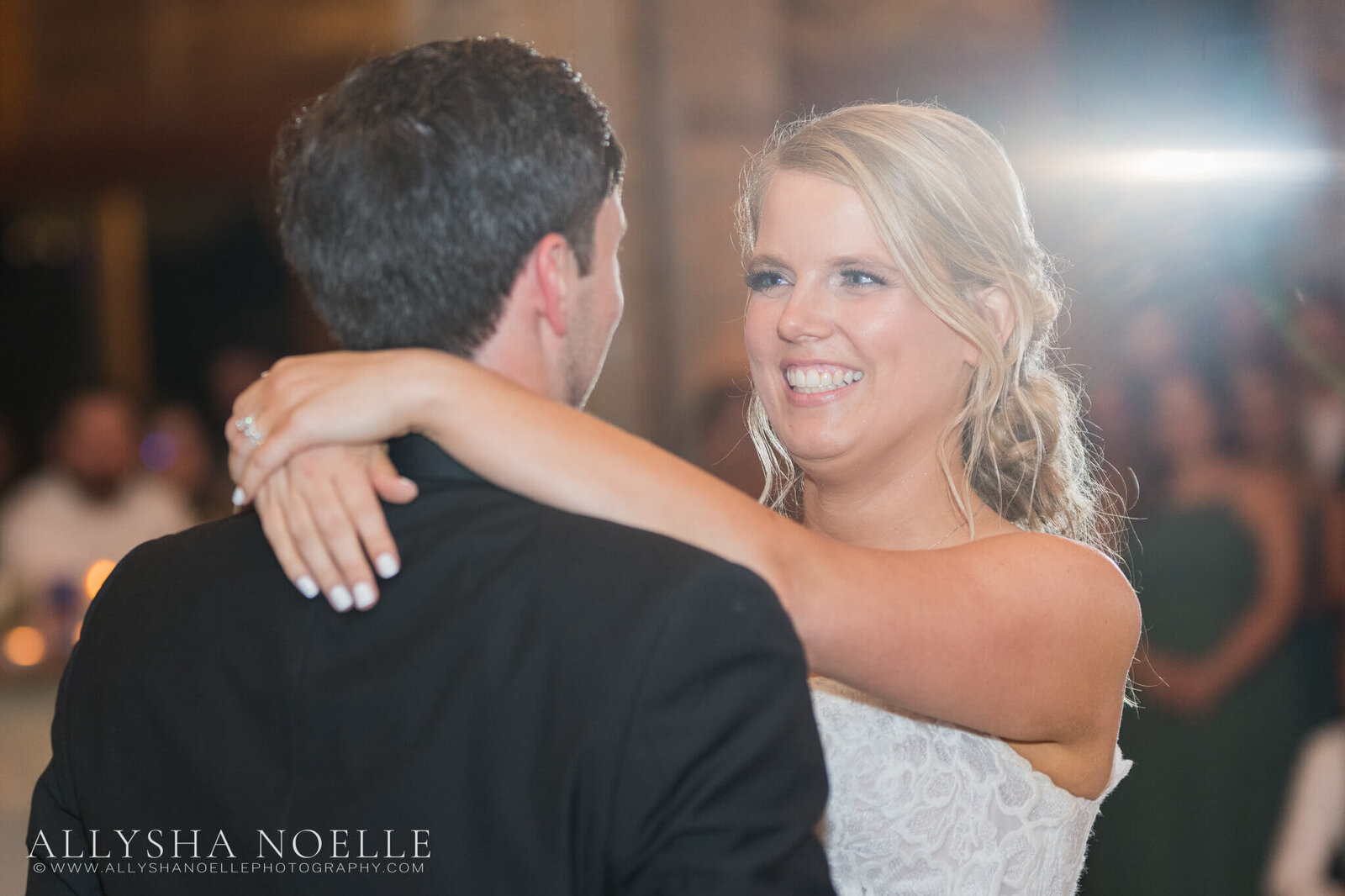 Wedding-at-The-Factory-on-Barclay-in-Milwaukee-1062