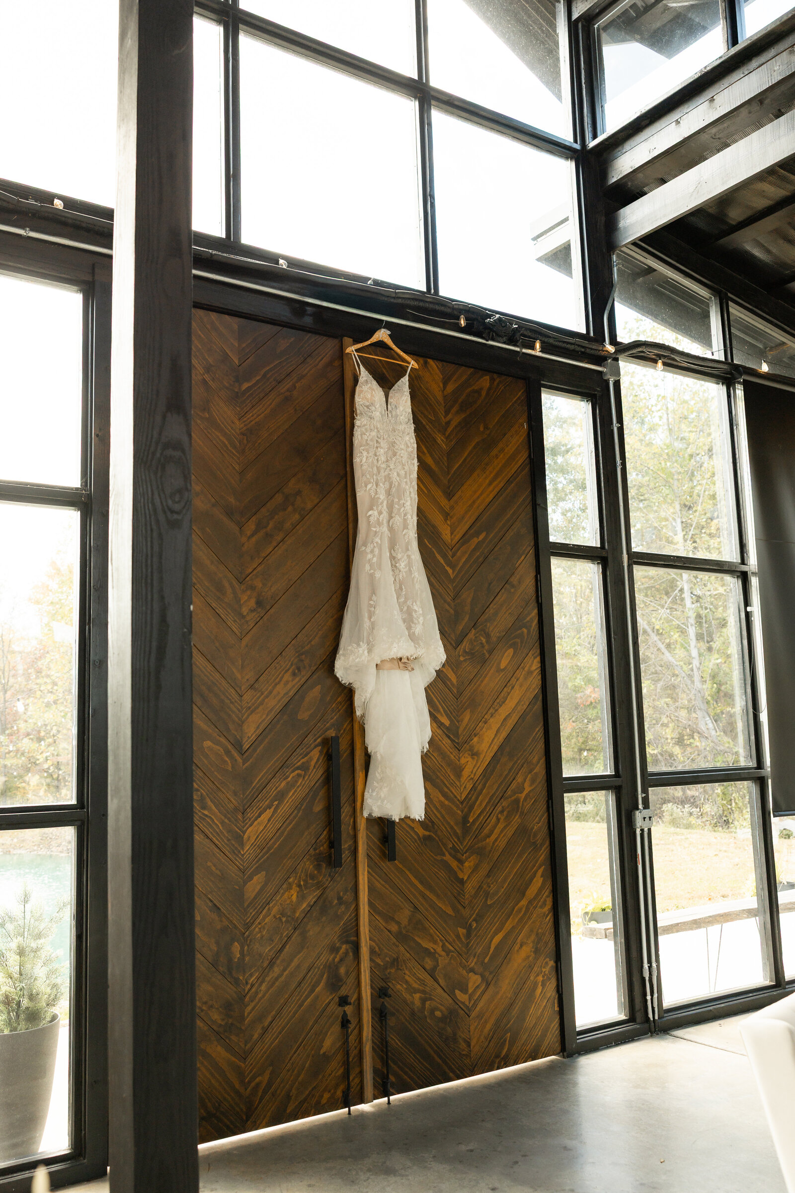 AbbyDutraPhotography_L&RWedding_Sneaks-8