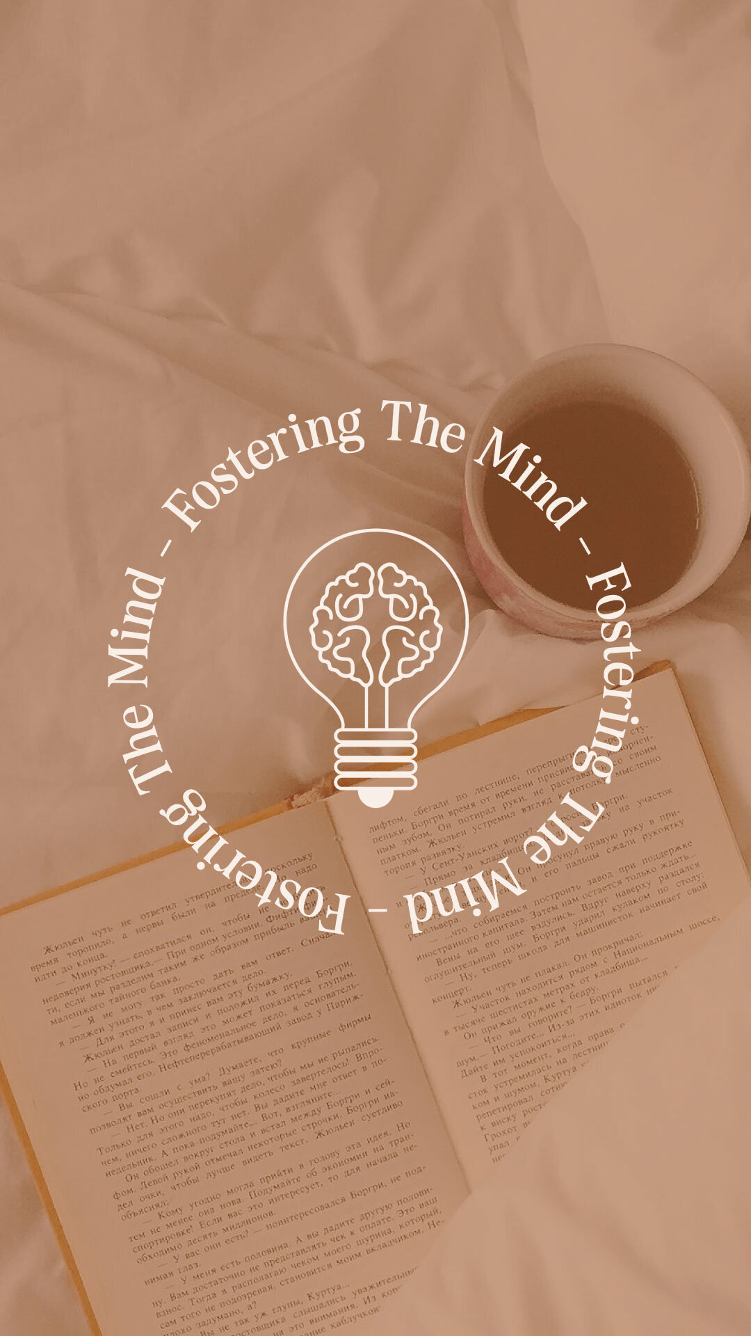 circle therapist logo with lightbulb and brain in middle