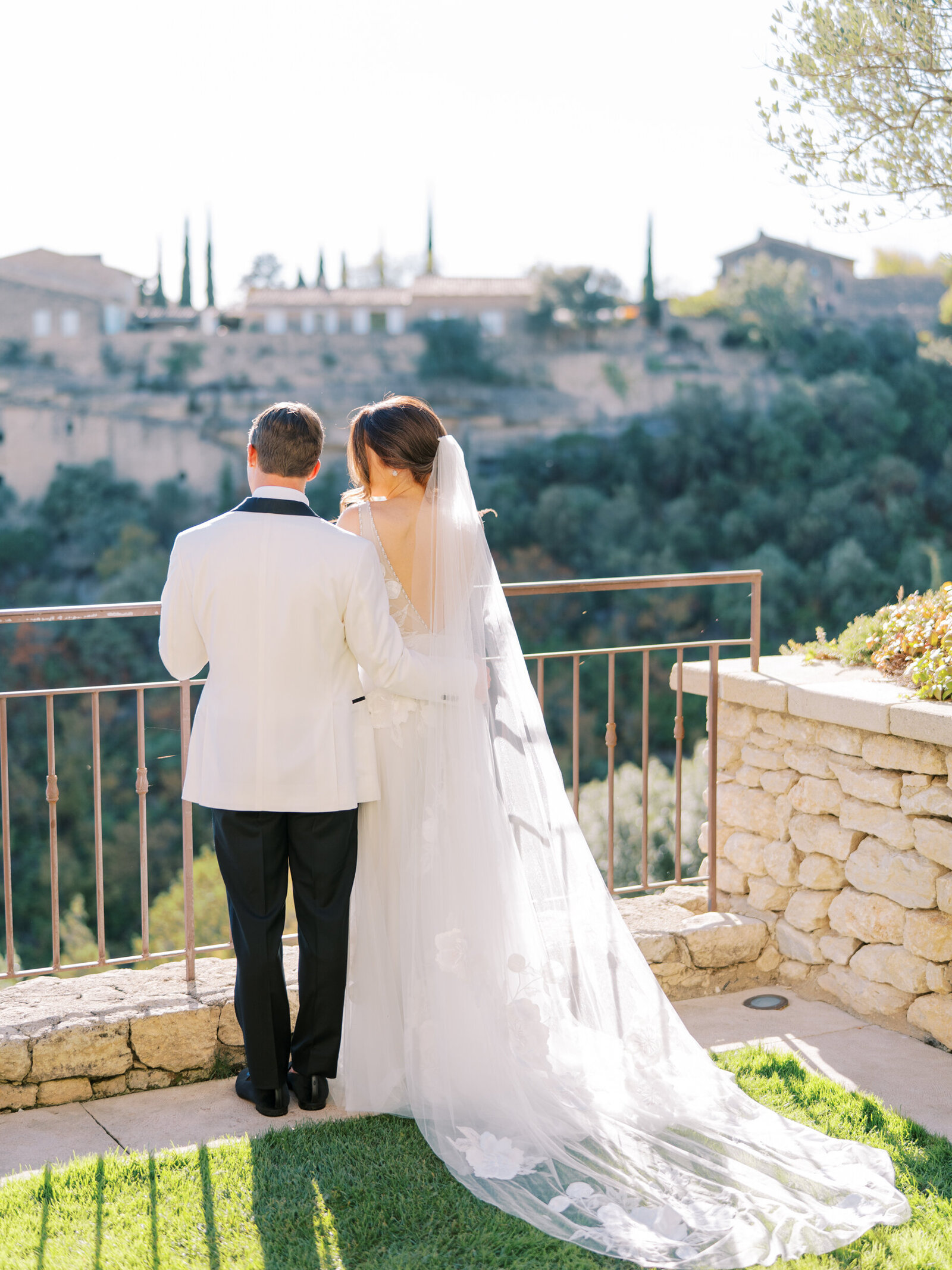 Wedding_La-Bastide-de-Gordes_Michelle-Wever-Photography-25