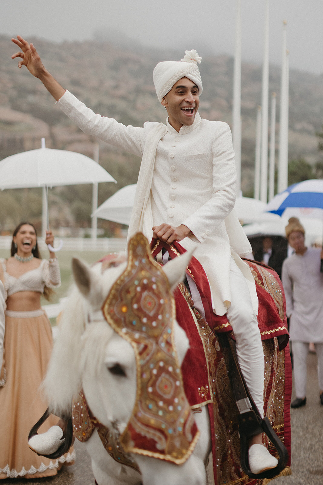 imanleeevents-sandiegoweddingplanner-hummingbirdnestranchwedding-indianweddingplannerLoganColeWedingsPhotographyLoganColeWedingsPhotographyLoganColeWedingsPhotography-1016