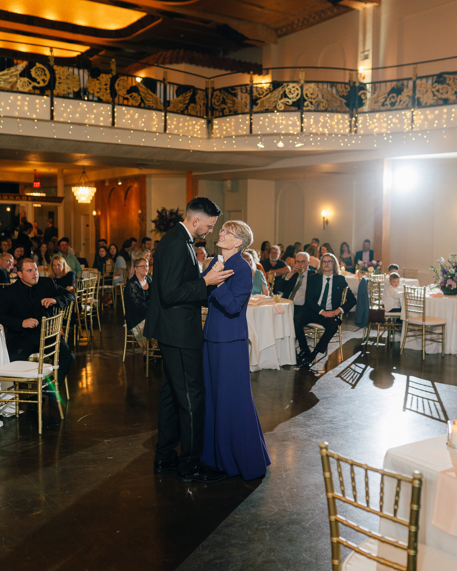 Corby Intercontinental Hotel Kansas City Wedding Plaza-255