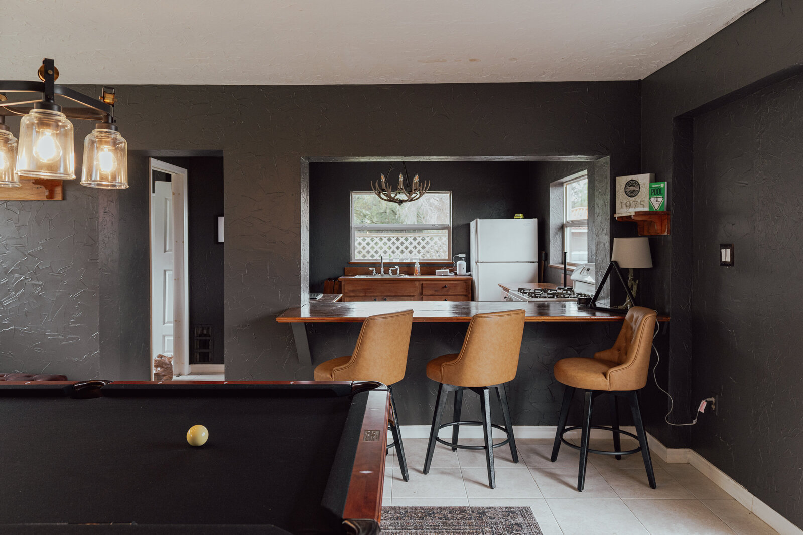 View of groom suite bar stools