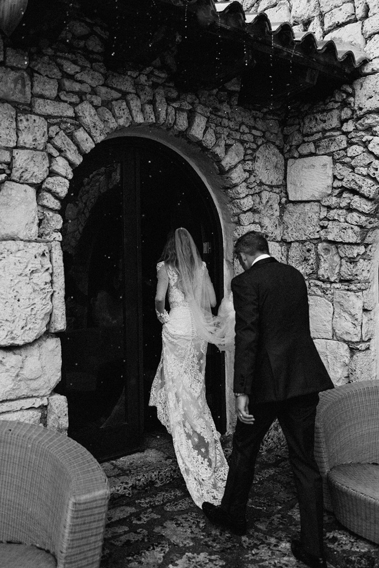 Altos-de-chavon-casa-de-campo-resort-dominican-republic-wedding-asia-pimentel-photography-L+L-49