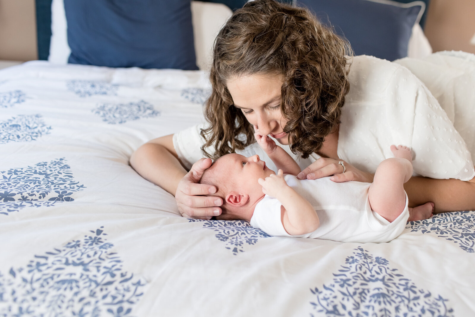 In-home_newborn_lifestyle_photography_session_baby_girl_Harrodsburg_KY_photographer-5