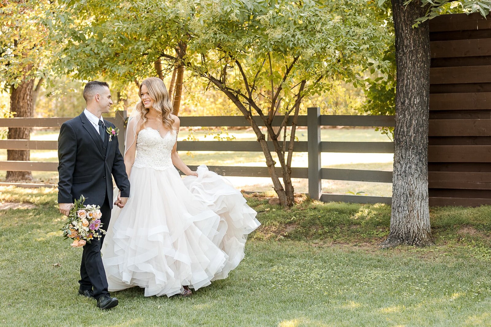 Phoenix-Wedding-Photographer-and-Videographer-Venue-at-the-Grove-VATG-1021