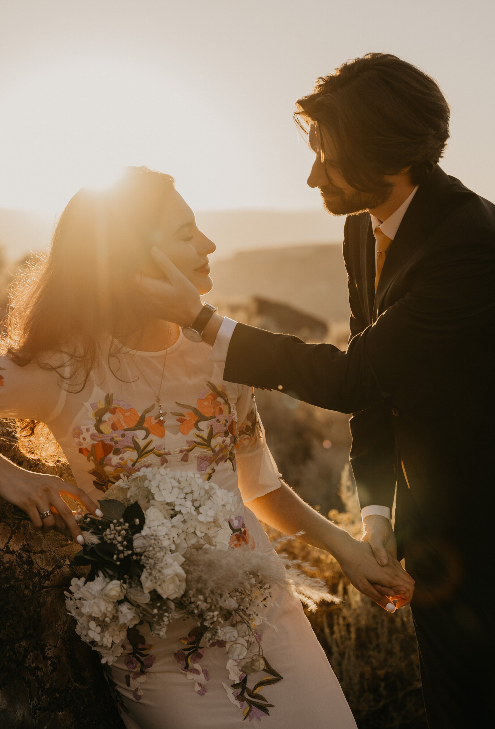 Sunset elopement in the PNW.