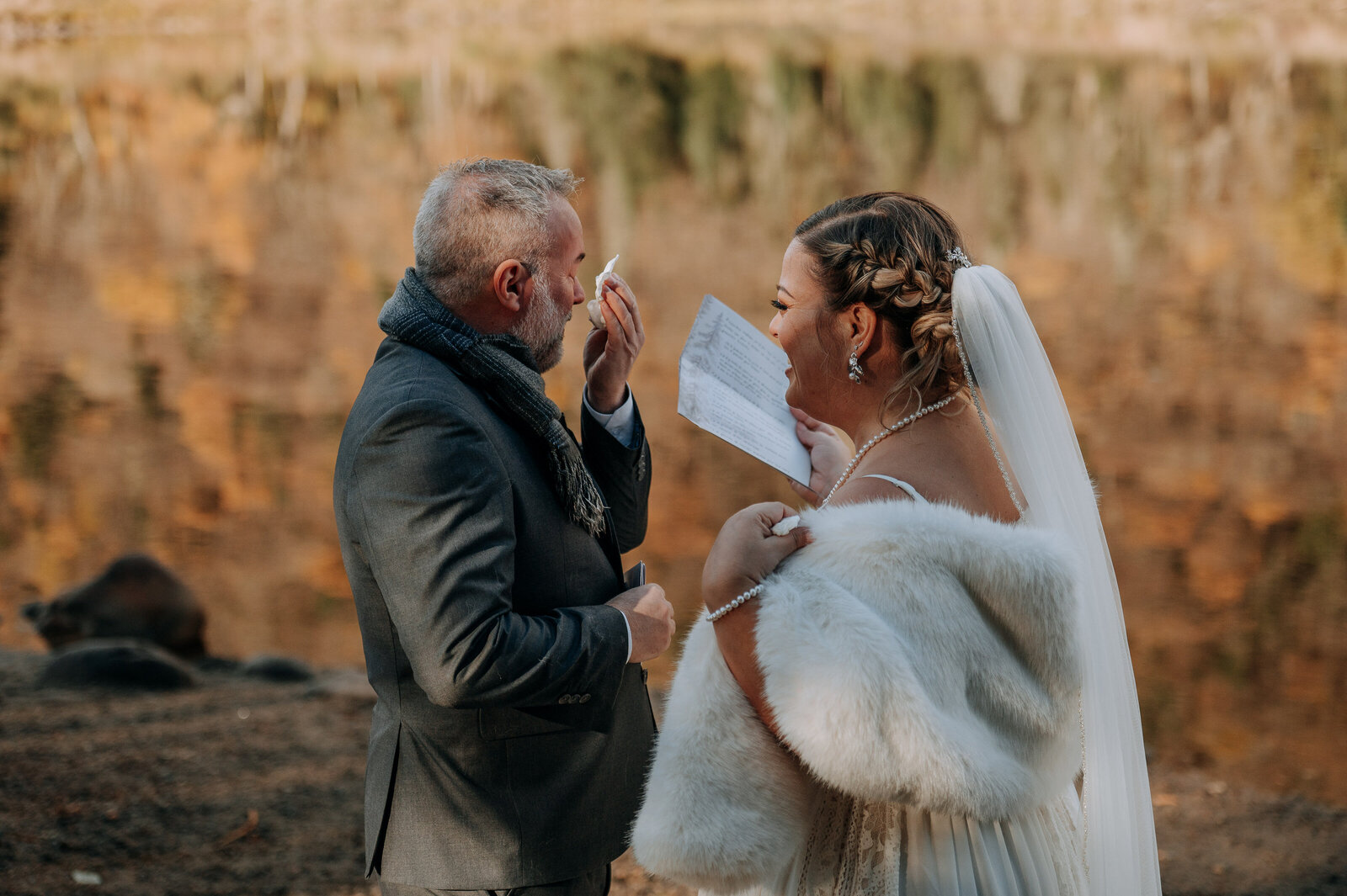 love-is-nord-mariage-intime-elopement-parc-national-jacques-cartier-quebec-00011