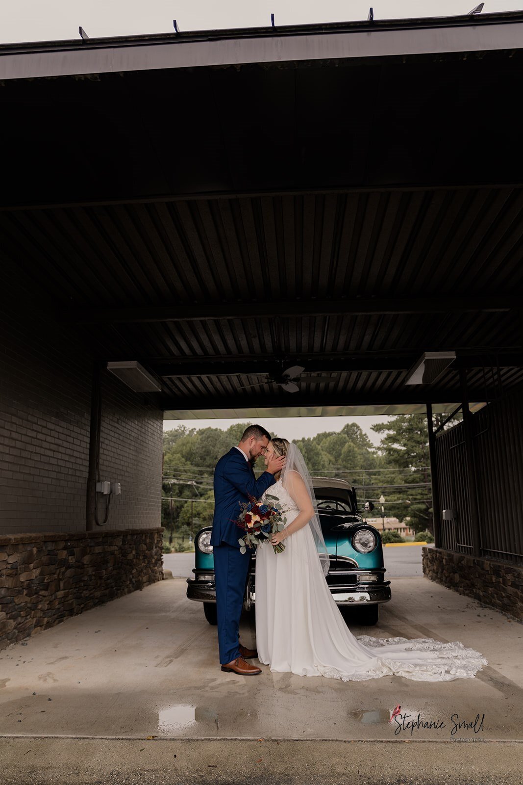 Bride and Groom car picture