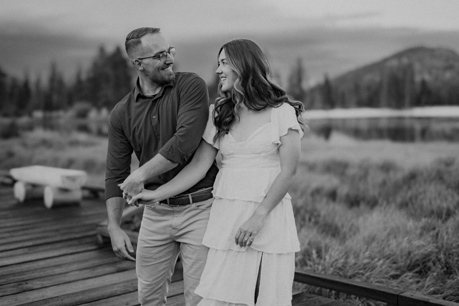 Srague-Lake-Engagement-Rocky-Mountain-National-Park-Colorado-Engagement-10