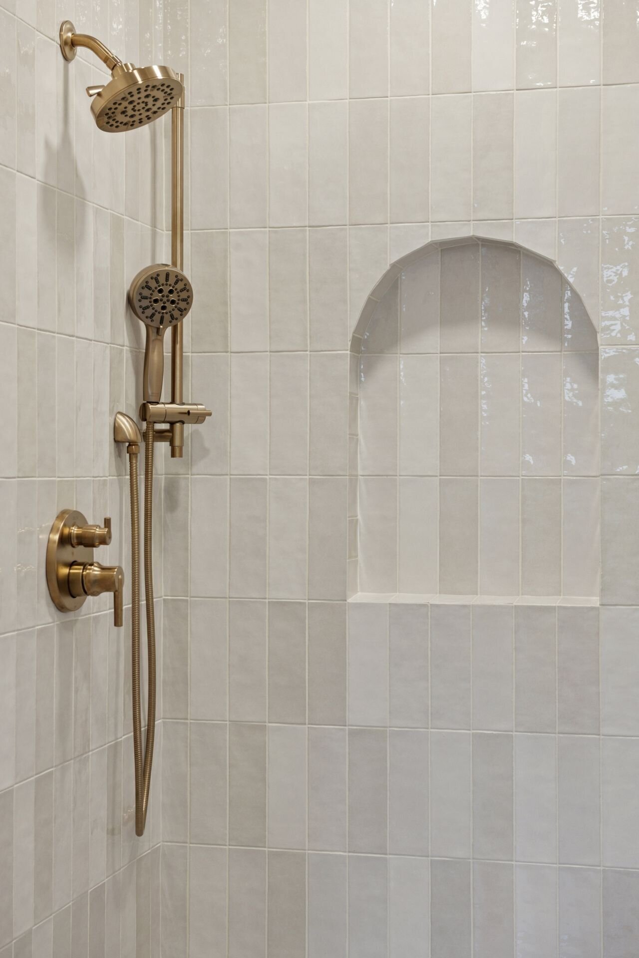 4404 West 58th Street - Primary Shower Custom Arched Niche Showcase