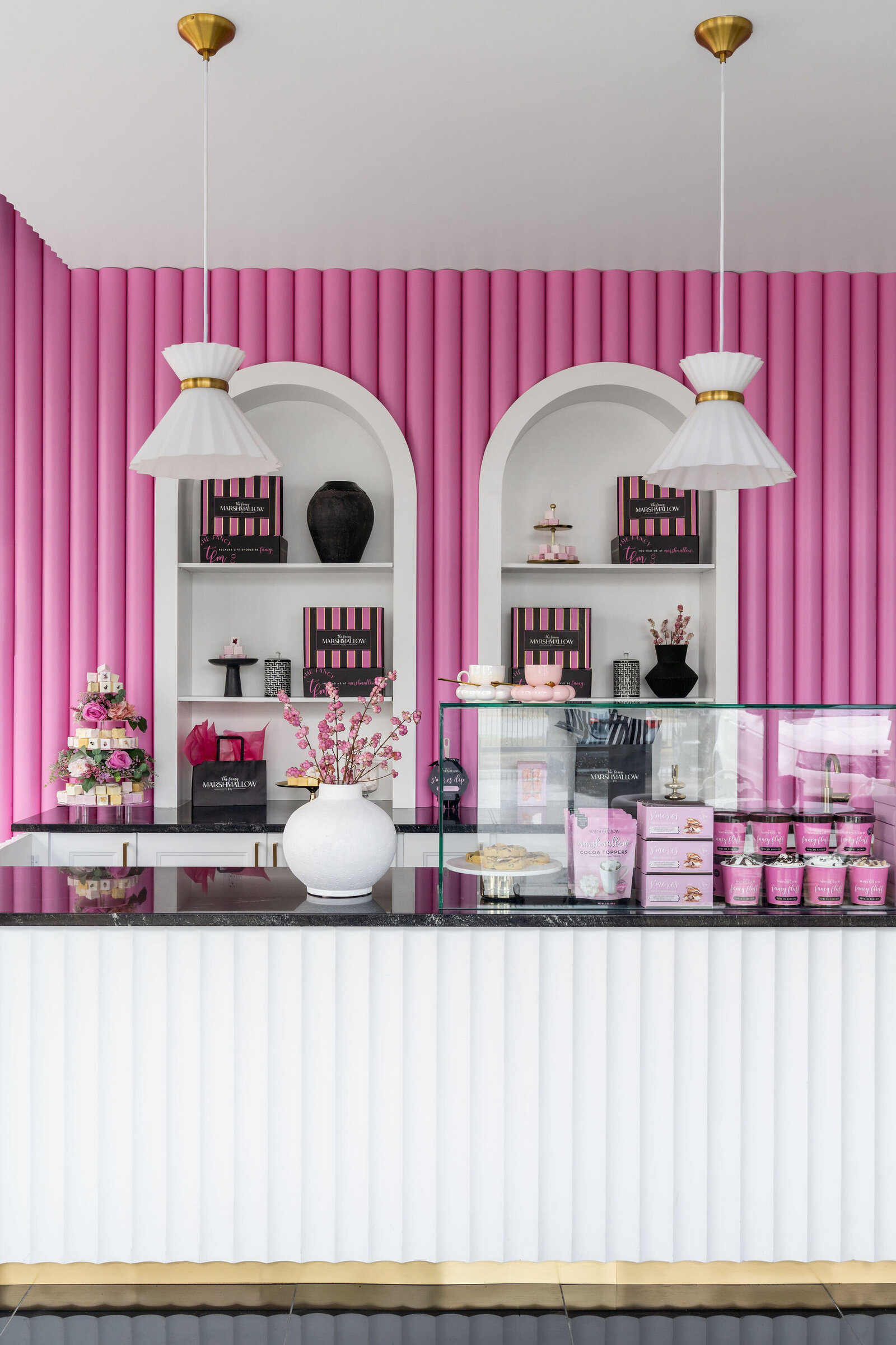 Nuela_Designs_Pink_White_Retail_Design