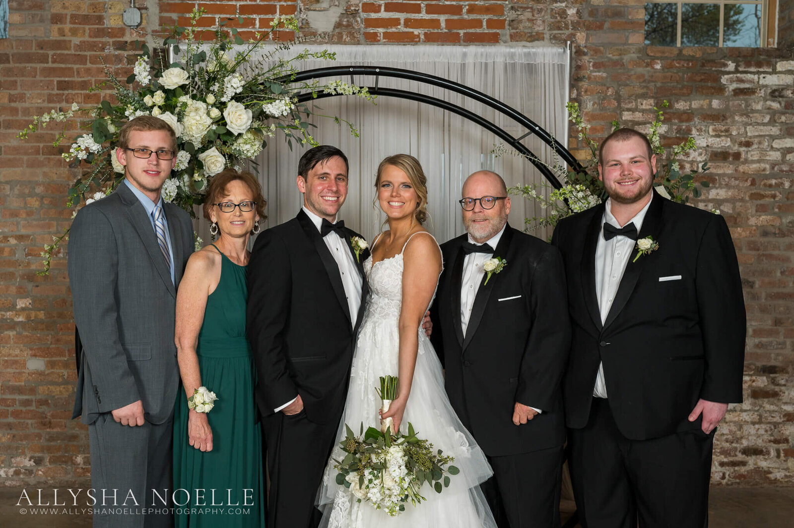 Wedding-at-The-Factory-on-Barclay-in-Milwaukee-0627