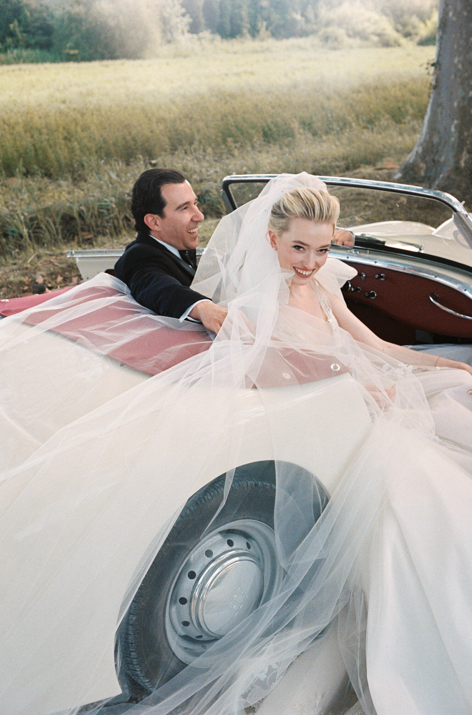 Flora_And_Grace_Provence_Analog_35mm_Fim_Editorial_Wedding_Photographer-52