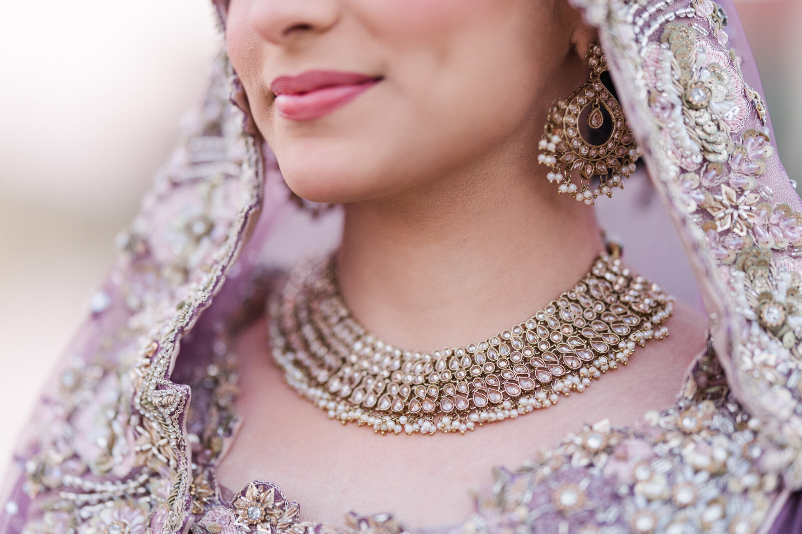 Bride-dress-jewelry-details