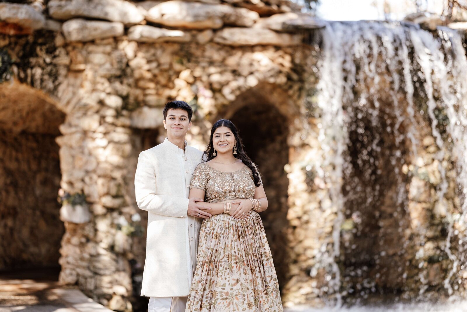 Dallas-arboretum-couple-photoshoot
