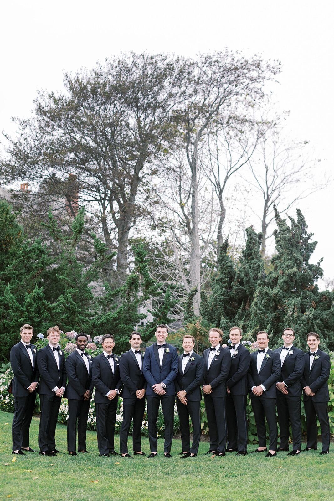 leila-james-events-newport-rhode-island-luxury-wedding-planner-castle-hill-inn-venue-emily-march-payne-wedding-photographer-VaughanWedding_0307 copy 2