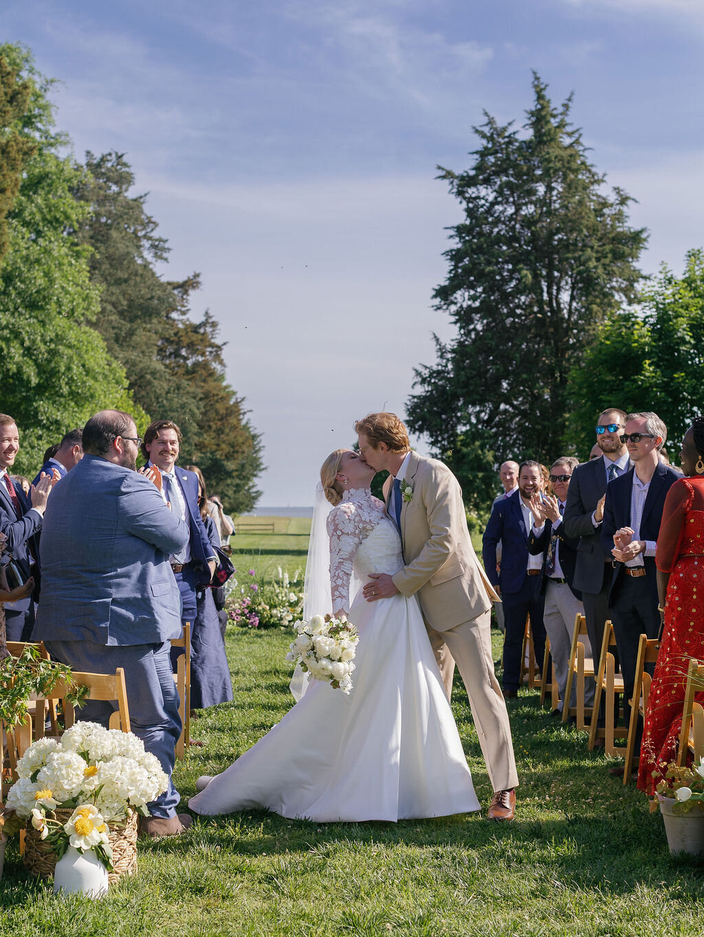 14_Kate Campbell Floral Whitehall Manor tented spring wedding by Anna and Wright photo