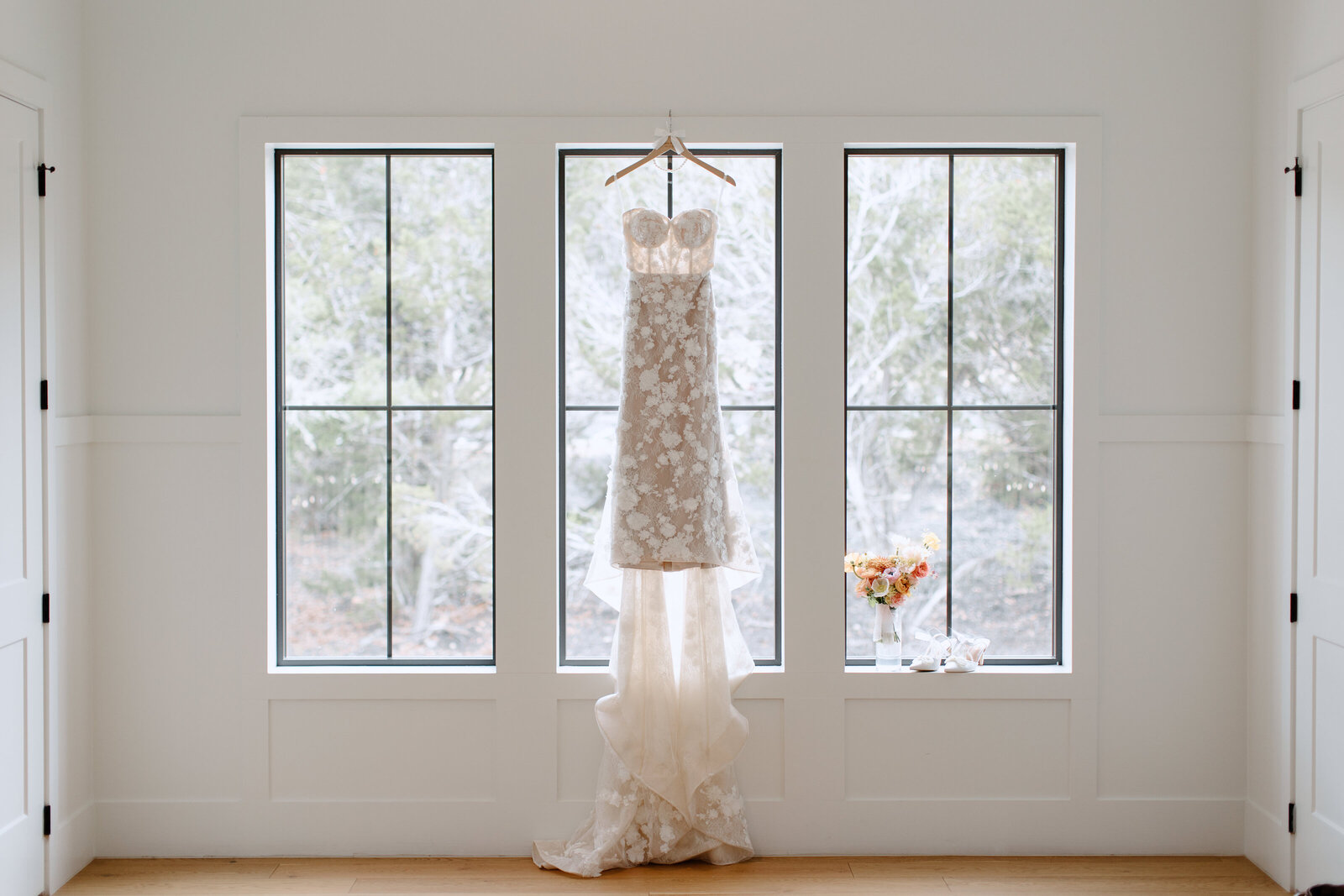 Antonia&TammerDetails-35