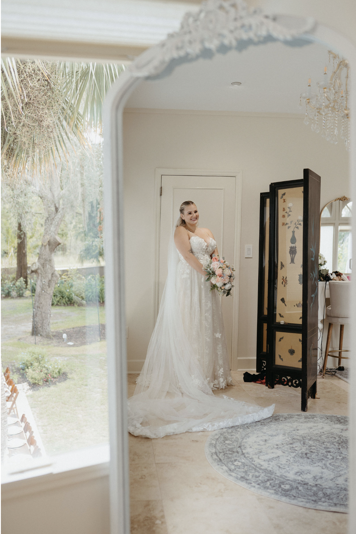 Mirror reflection of the bride