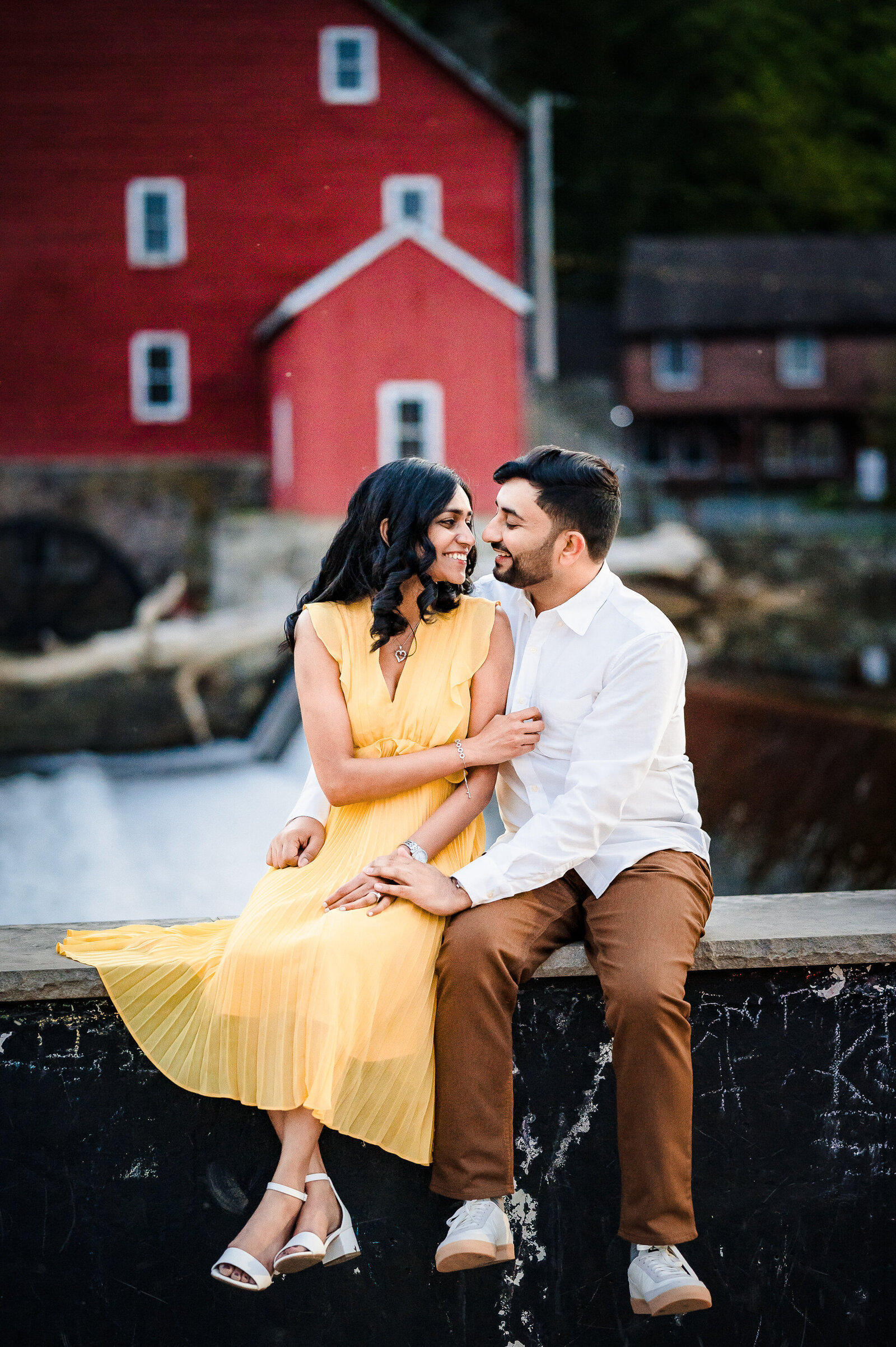 Discover the perfect Red Bank, NJ engagement photos by Ishan Fotografi.