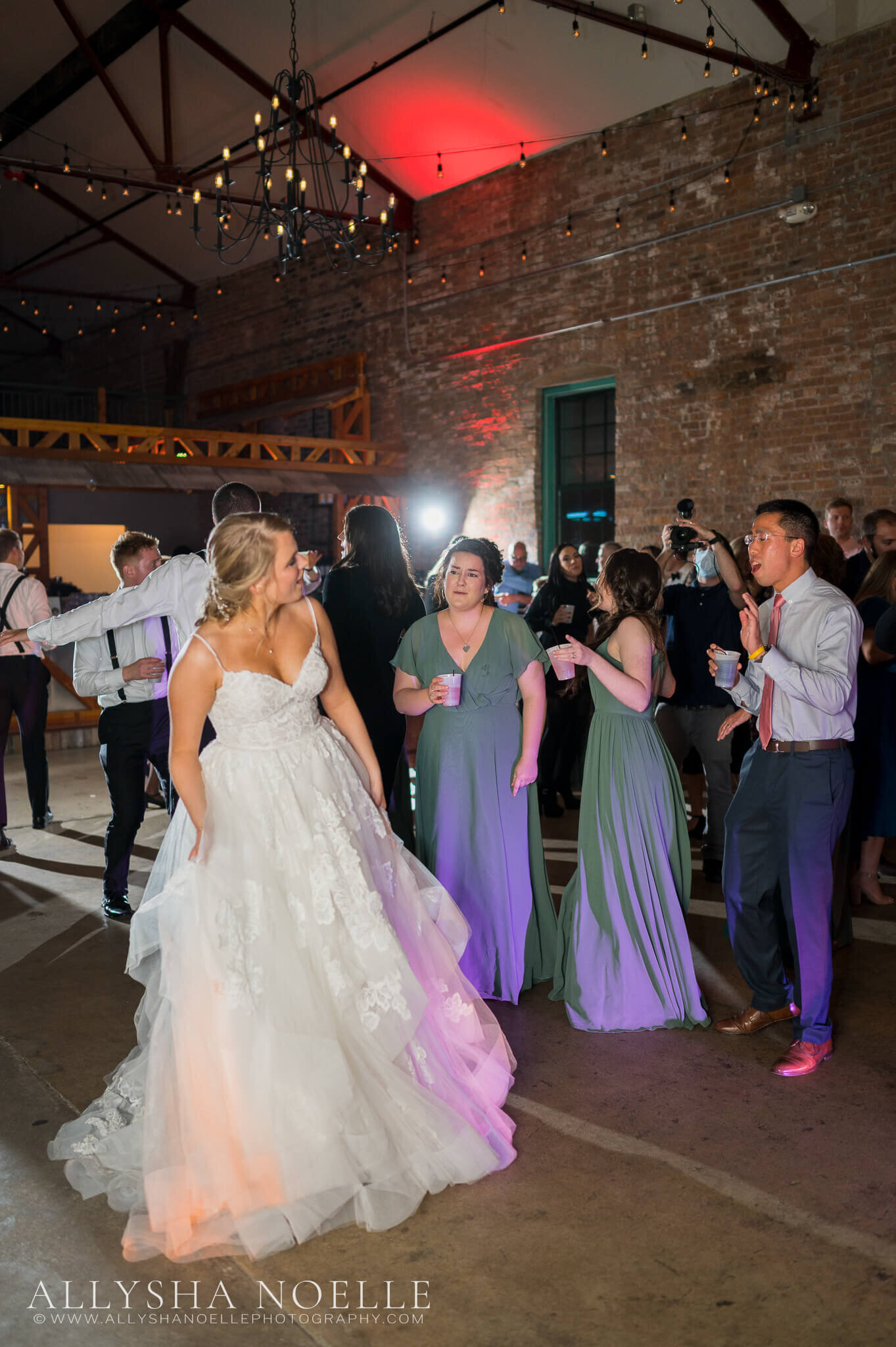 Wedding-at-The-Factory-on-Barclay-in-Milwaukee-1249