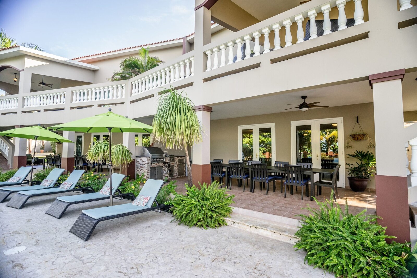 JFT01017-Maria-Lower-Patio-scaled