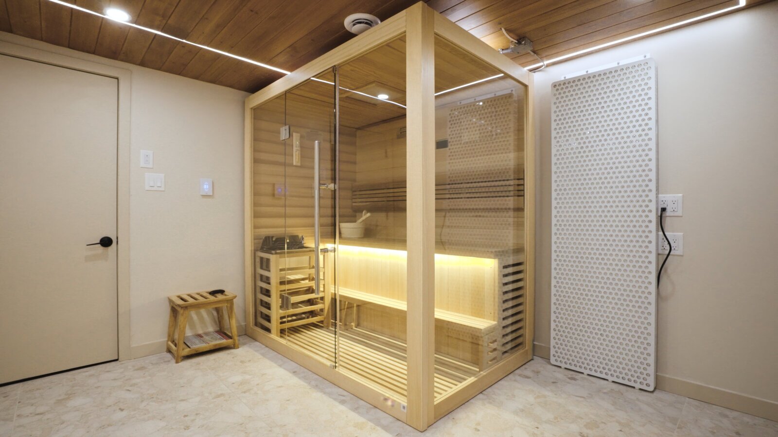 Sauna room 03--upscale-2x