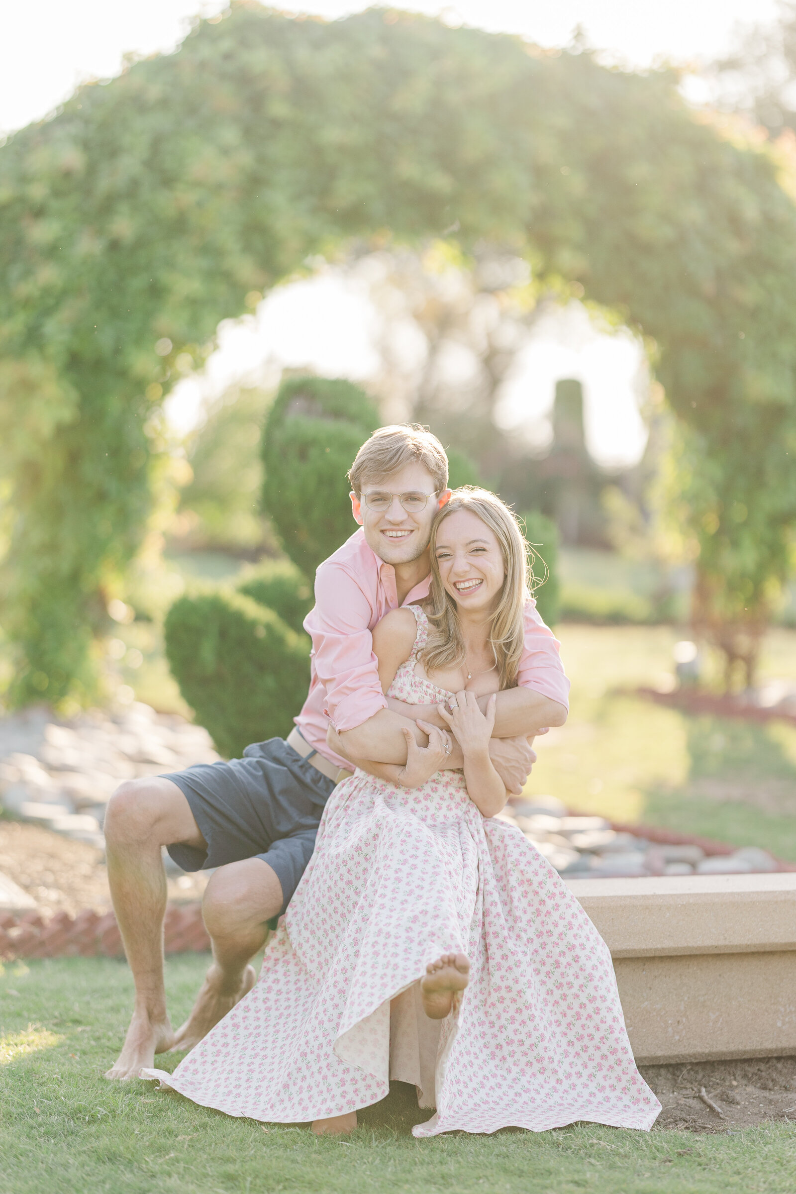 Pose-ideas-for-couple-photography
