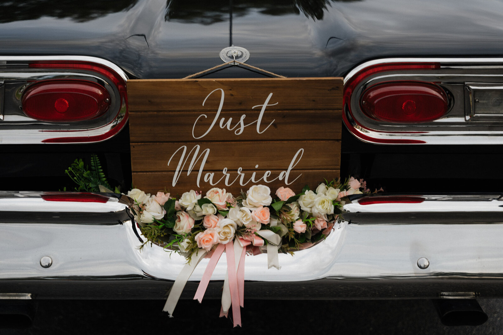 just-married-black-car