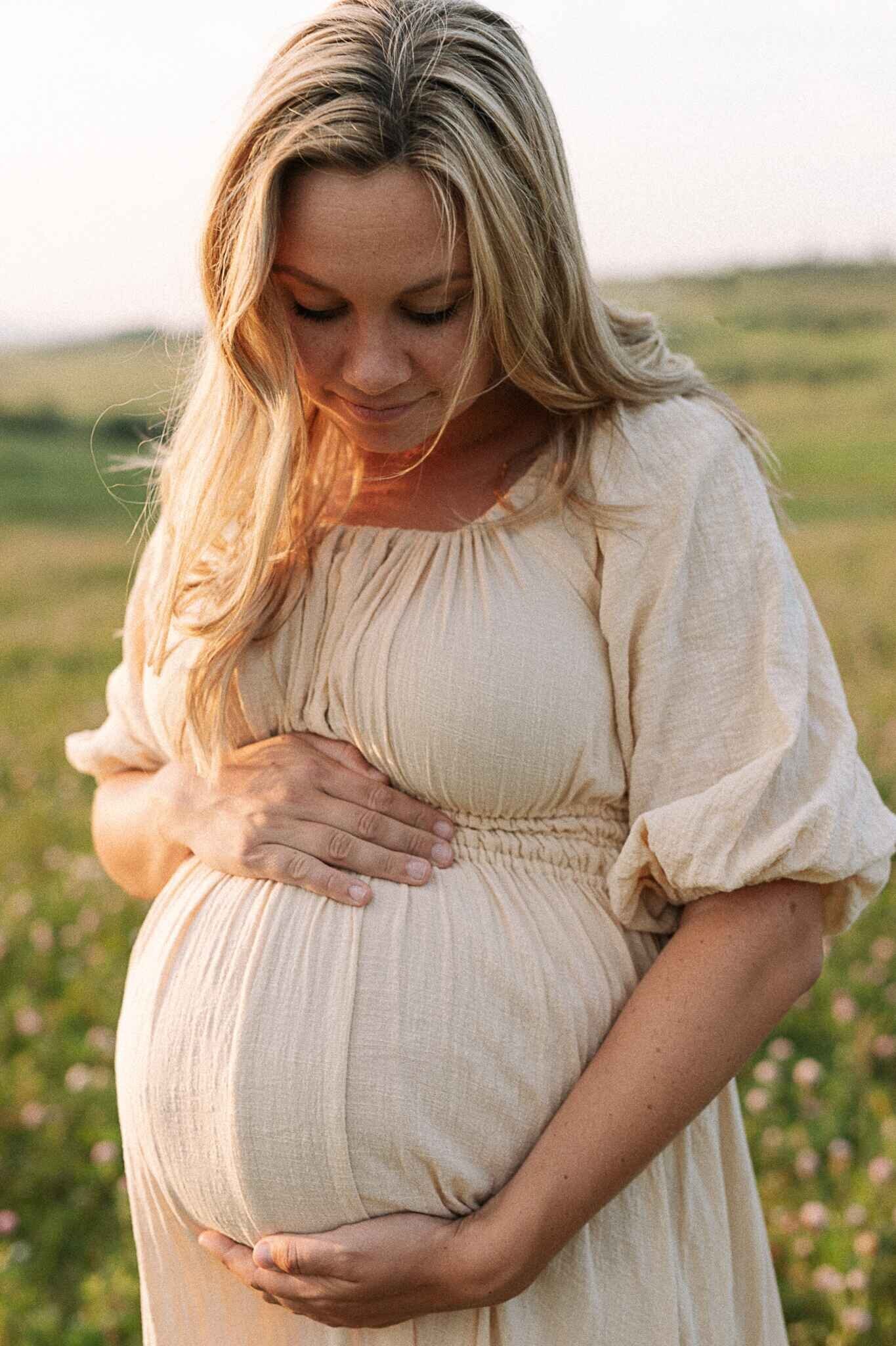 okotoks-maternity-photographer-ivaniaberubephoto-4