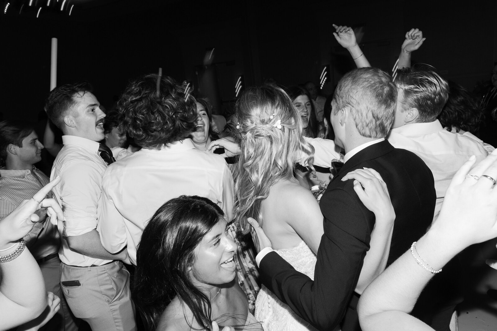 hannahtyler_bastroptxwedding-480