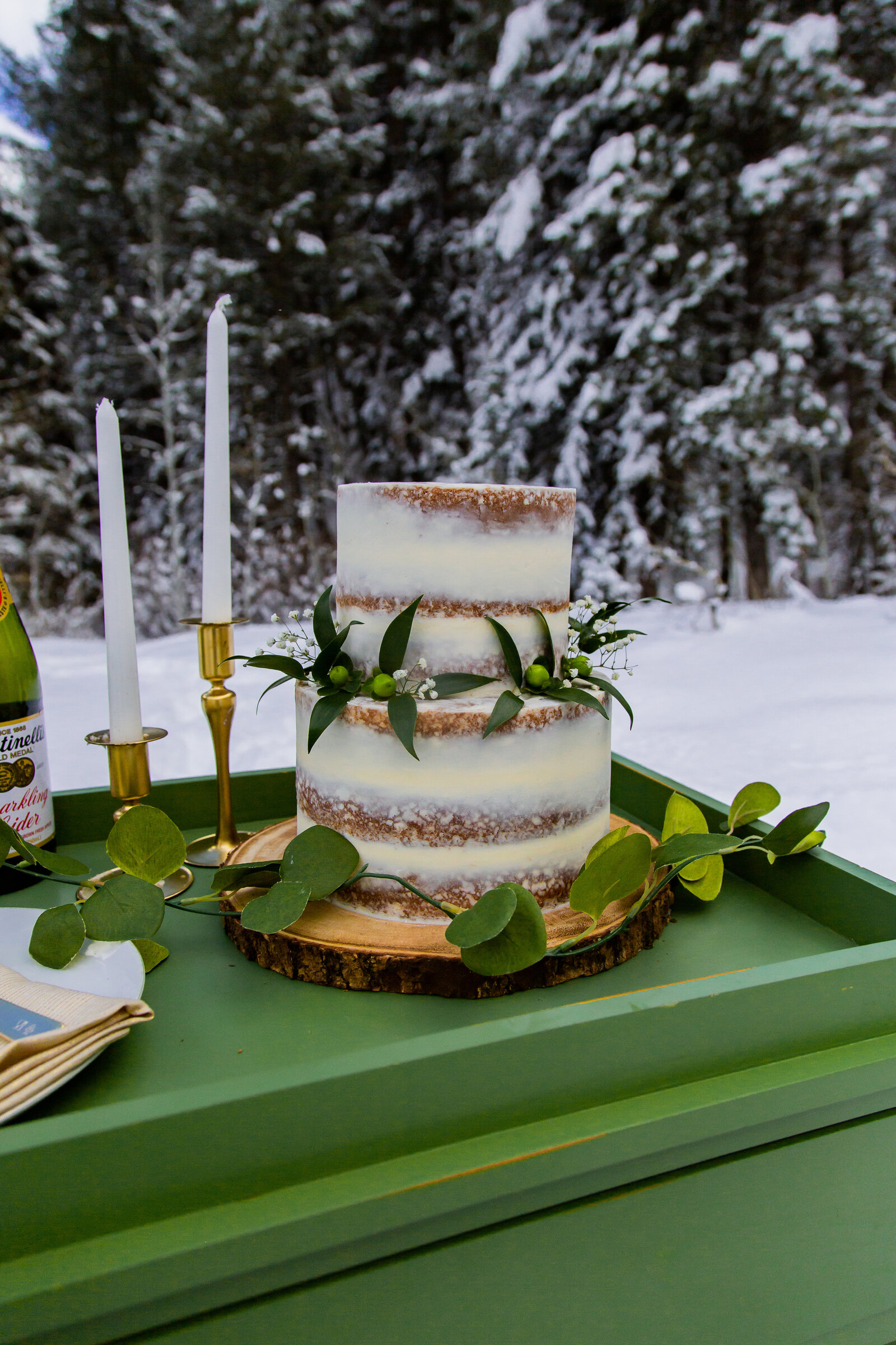 snowshoe-winter-snowy-mountain-elopement-utah-02