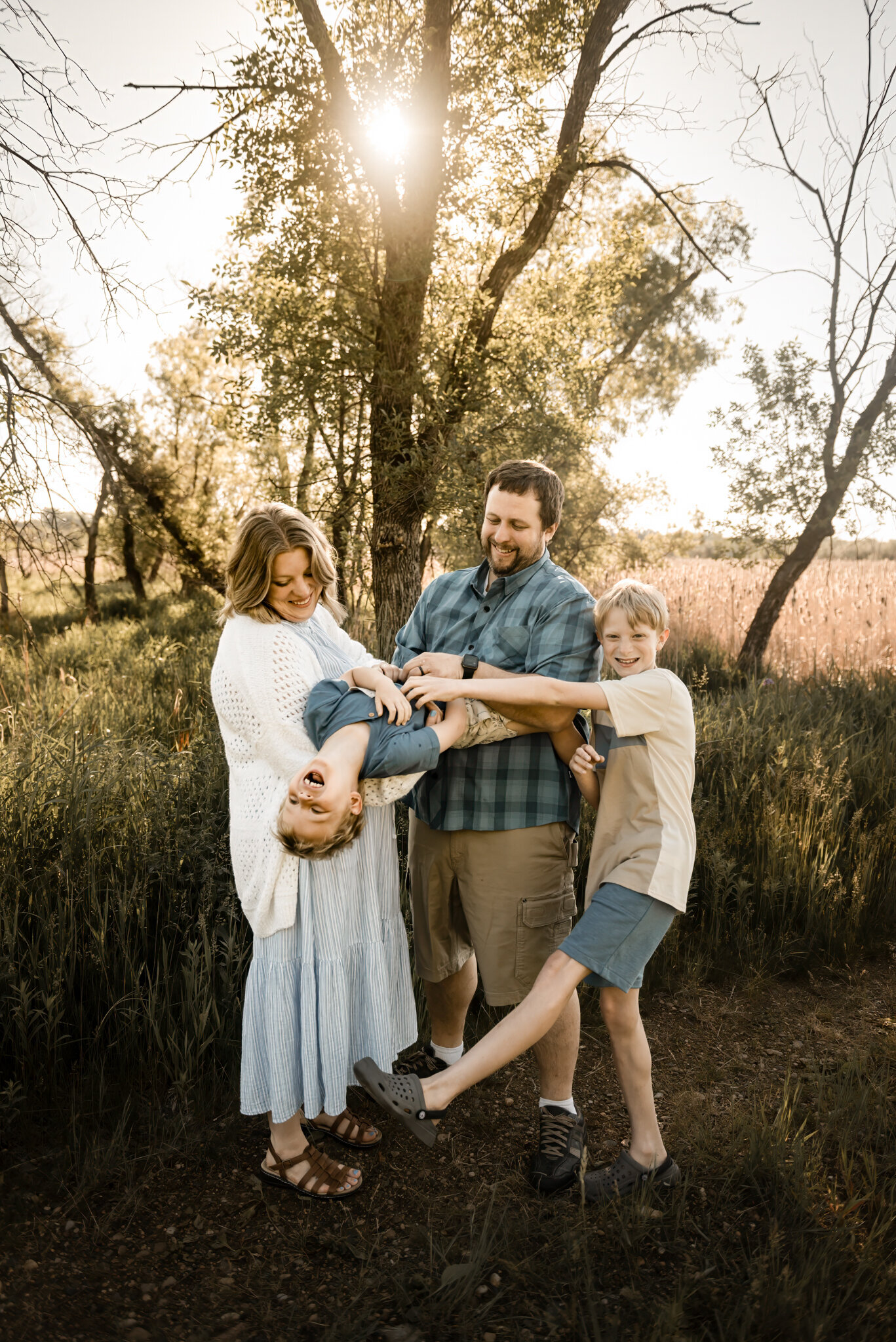 Goff-bismarck-family-outdoors-10