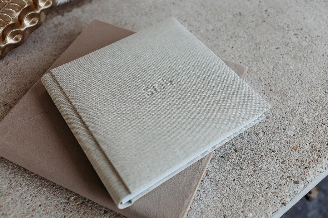 luxefotoboek, koffietafelboek, 1jaarkinderportret, kunstvanjekind, studioportret, kinderportretfotograaf, fotograafbrabant, zundert, rucphen, breda, oosterhout, achtmaal, kleinzundert, schijf, rijsbergen, bosschenhoofd