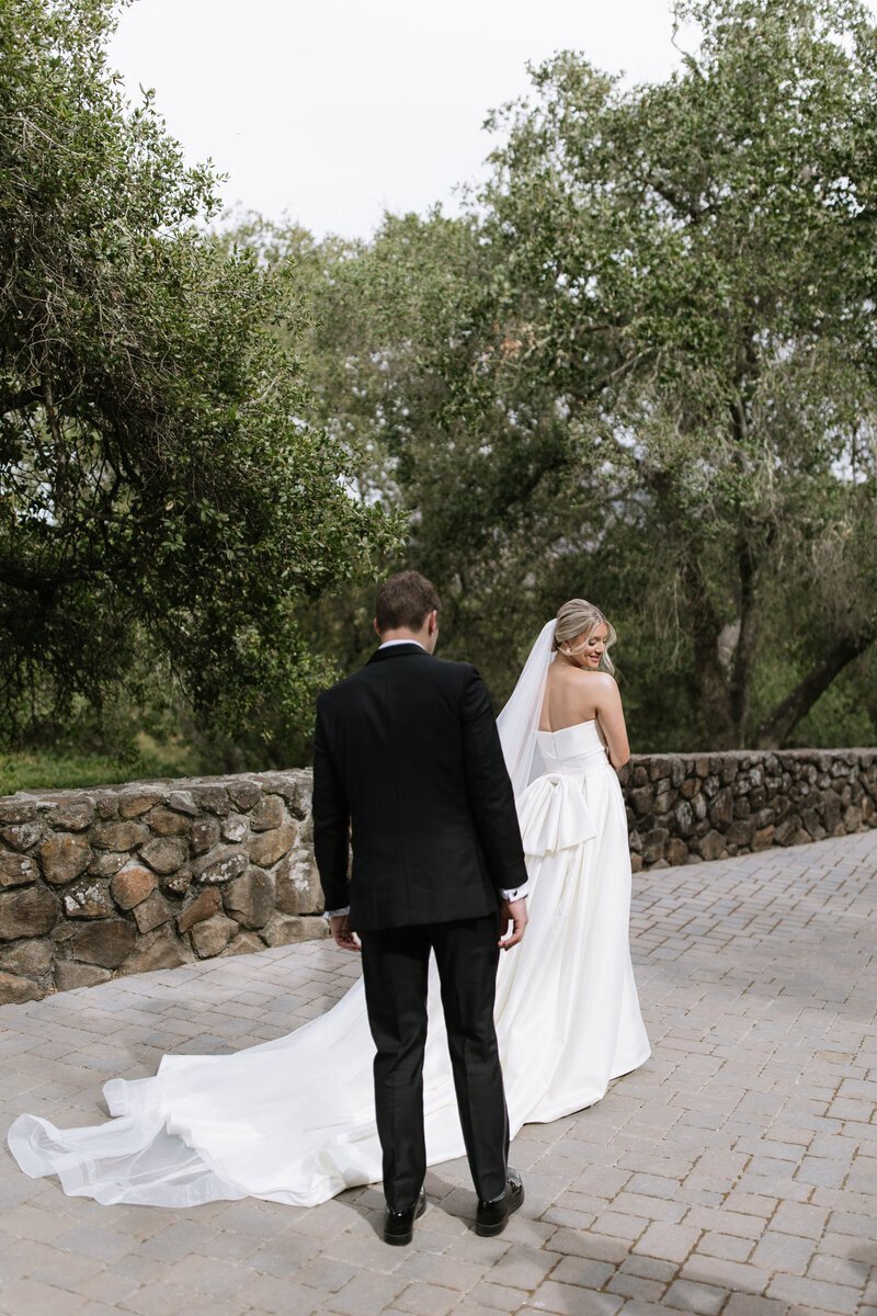 Bride and groom walking by best washington elopement photographer Erica Rochelle Photography