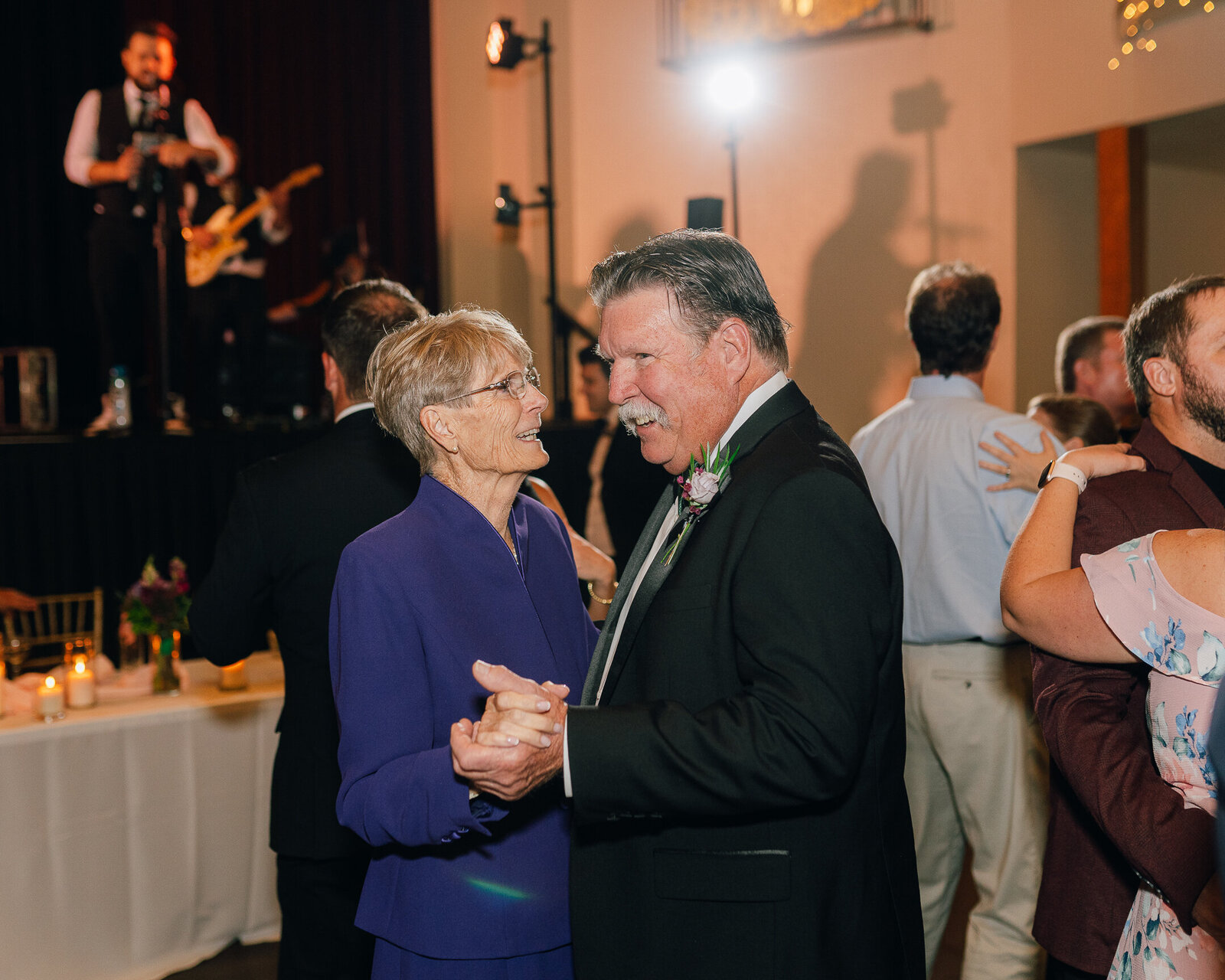 Corby Intercontinental Hotel Kansas City Wedding Plaza-277