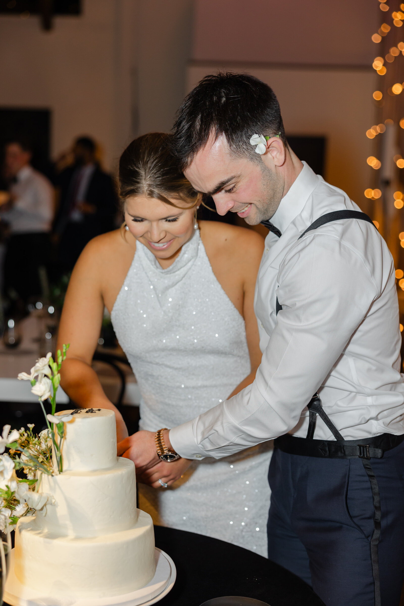 Black-white-green-modern-wedding-162