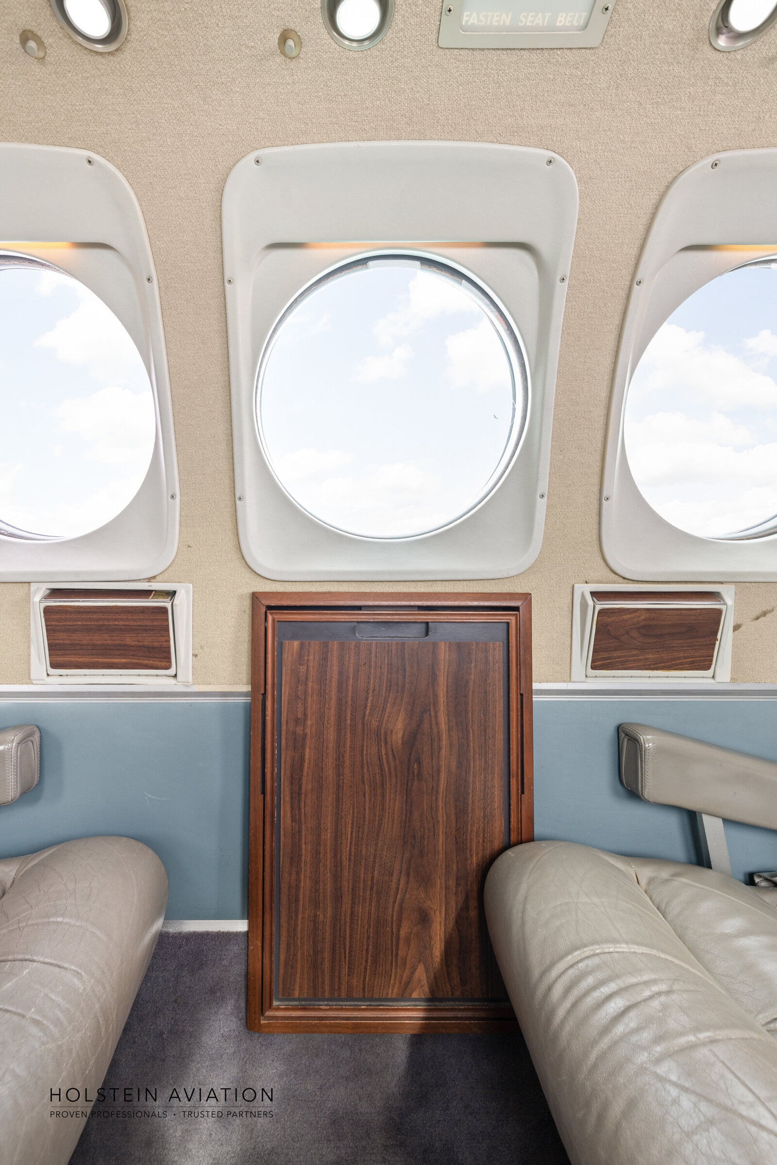 KingAir C90B Watermark-11