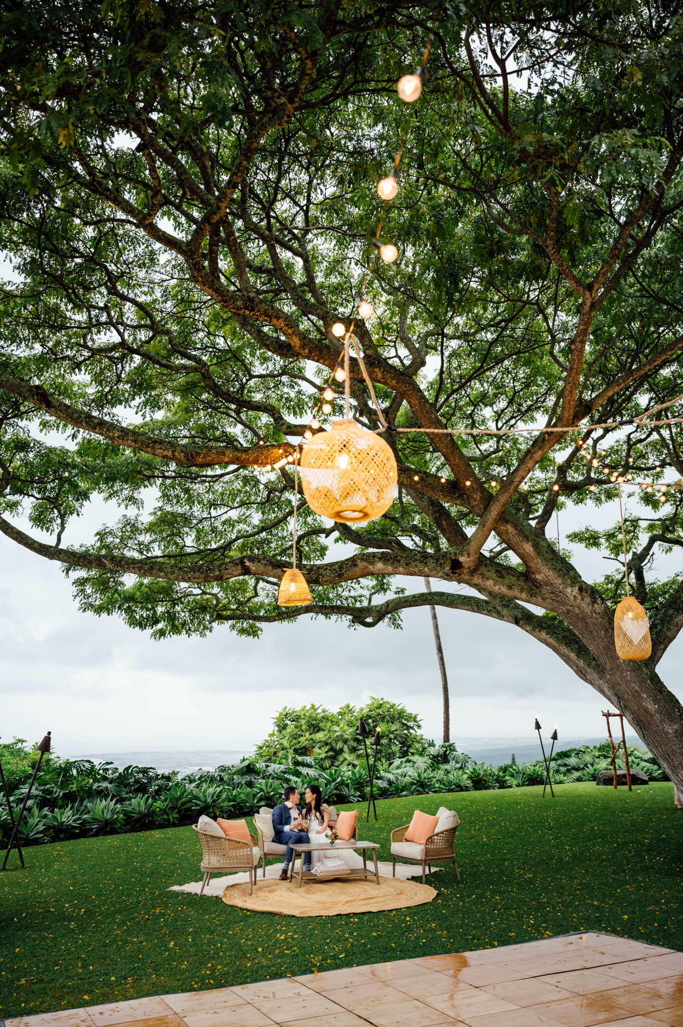 beautiful reception set-up for a big Island wedding