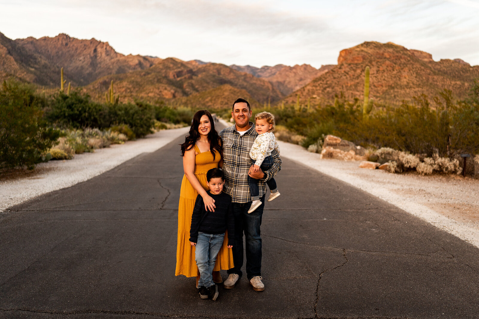 Tucson family photographer photo shoot at Sabino Canyon with family of four