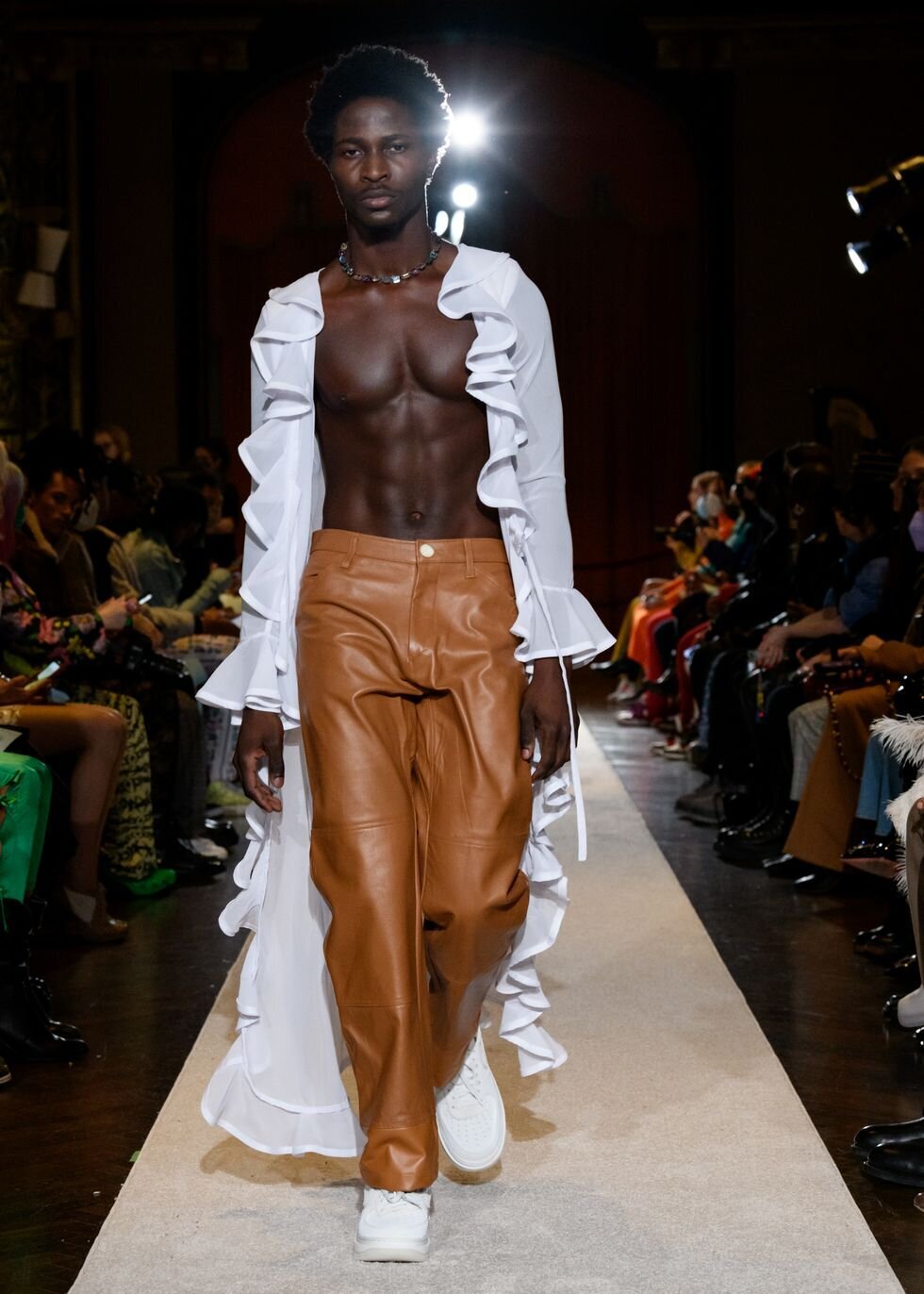 hbz-tia-adeola-fw20222-10-1644600480