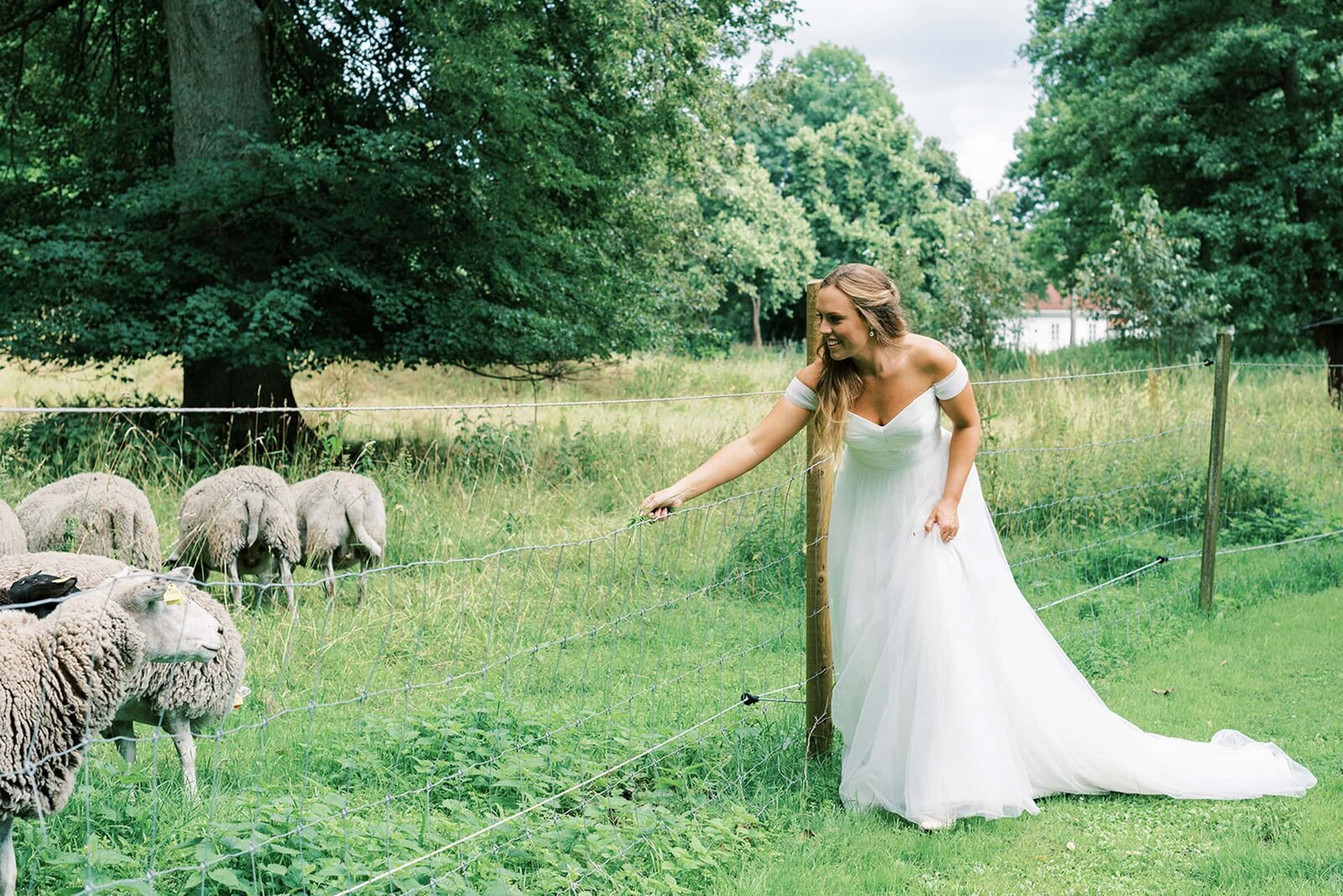 Destination Wedding Photographer in Stockholm Anna Lundgren Wedding at Ranas Slott _28