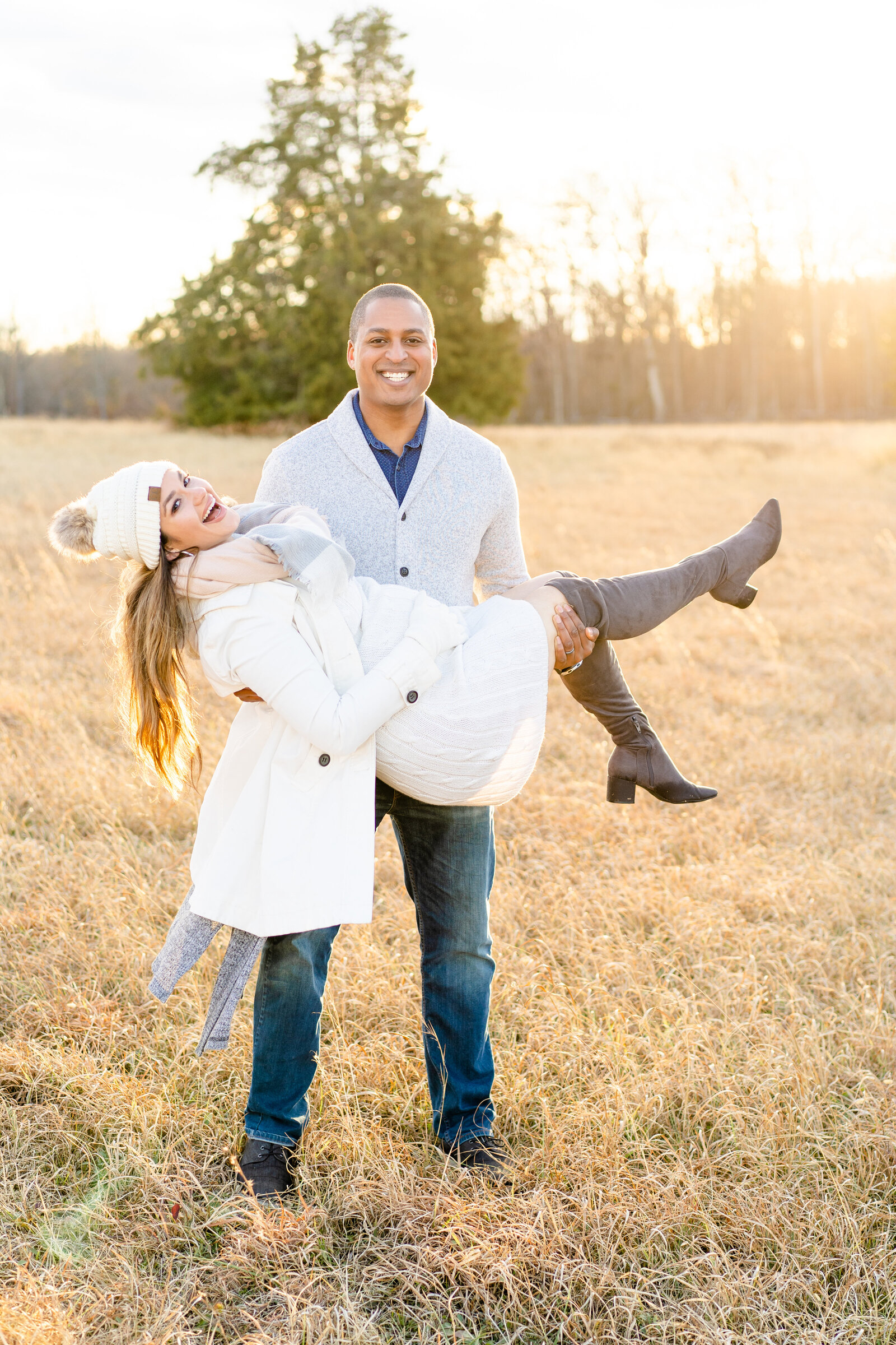 Light and Vibrant Winter Maternity Session at Manassas Battlefield by Megan Hollada Photography - Northern Virginia Maternity Photographer